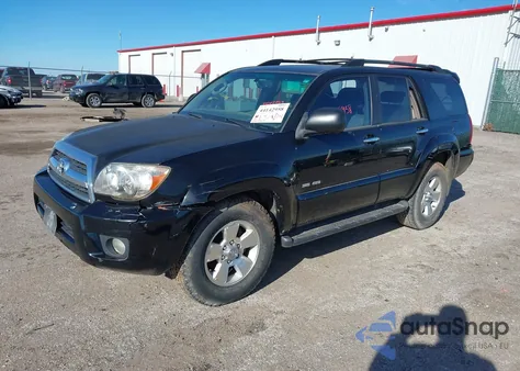 2007 Toyota 4Runner Sr5 V6 z USA, uszkodzony, nr VIN JTEBU14R770125224